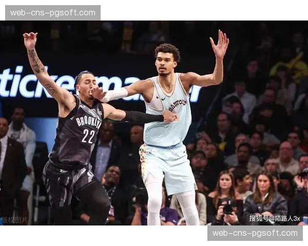 文班亚马季后赛首秀砍下35分，马刺主场球迷高呼MVP